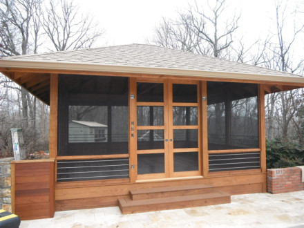 detached screened porch