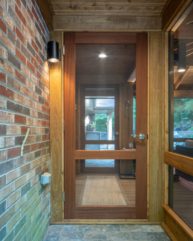 porch-screened-single-door-open-sapele