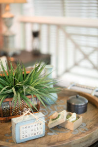 porch-screened-detail-decor
