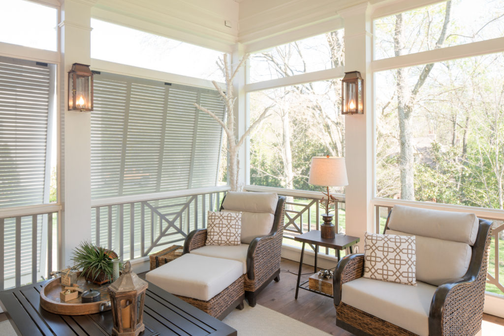 porch-screened-southern-cross-pvc-picket-